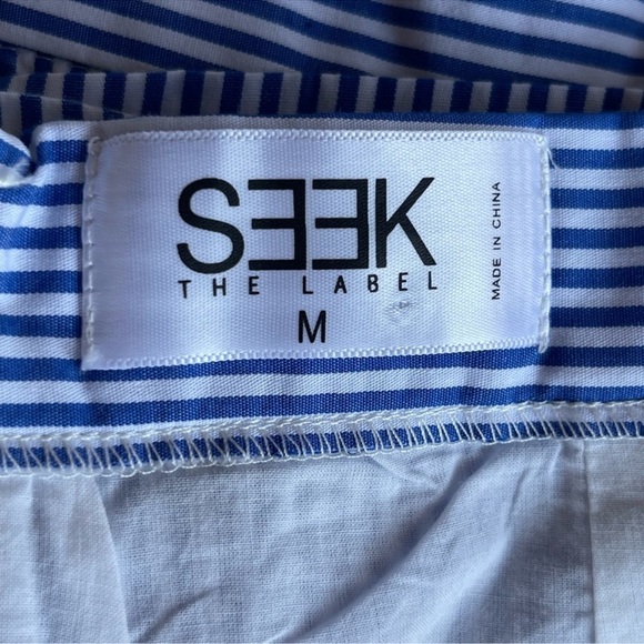 Nwot Women’s seek the label blue stripped skirt size medium - Picture 3 of 6